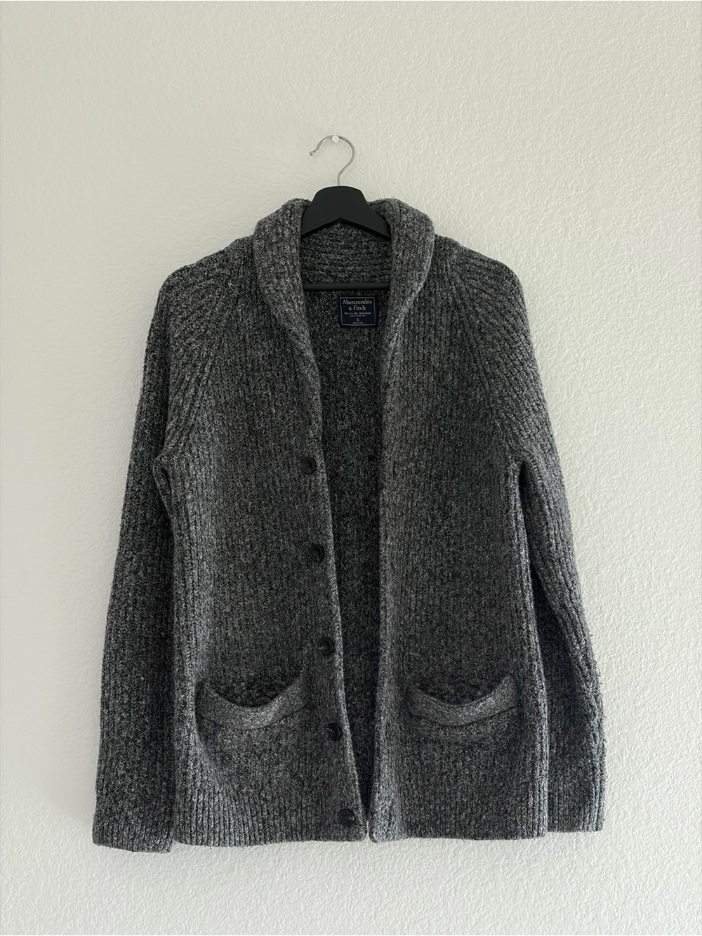 Abercrombie & Fitch Gray Knit
Cardigan Sweater